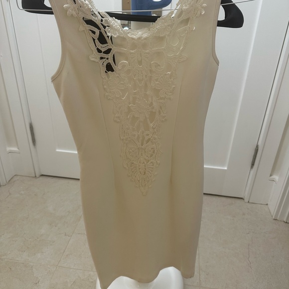 Beautiful white Bedo dress perfect for elegant affair or bride to be! - Picture 3 of 6